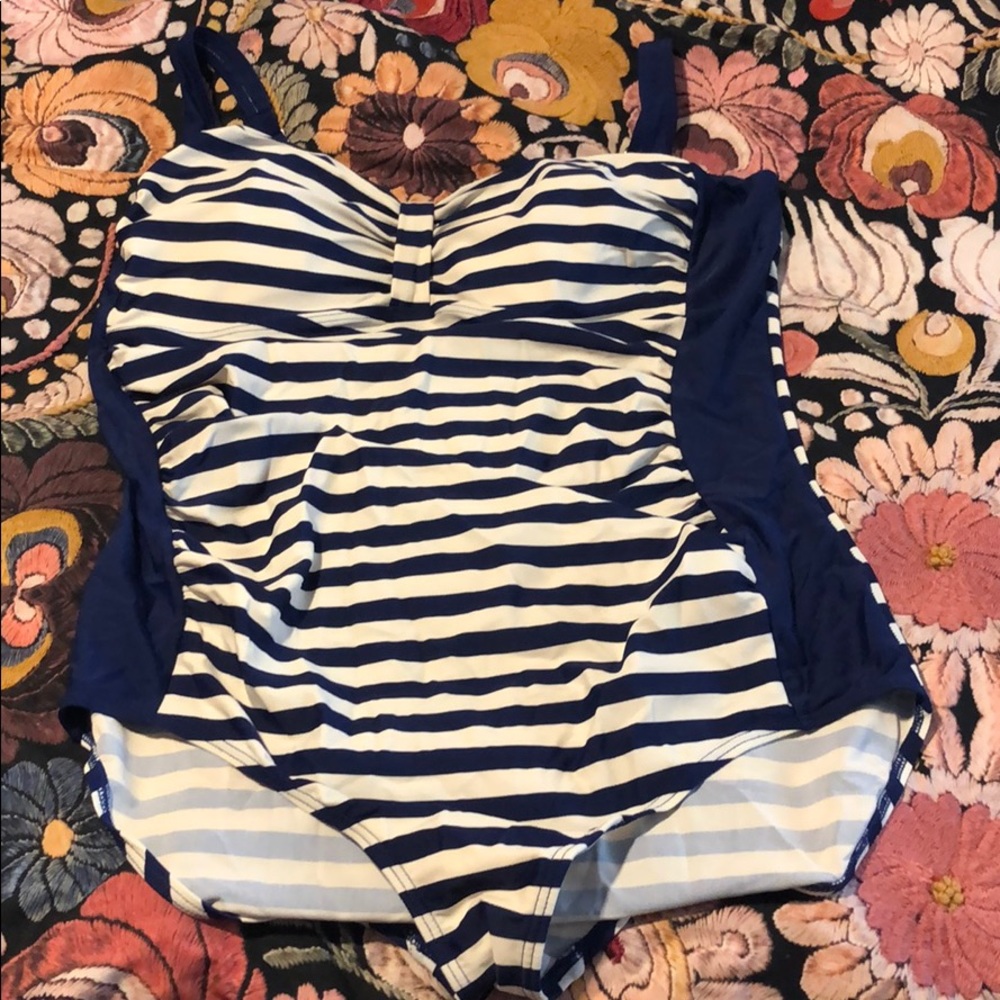 Maternity swim suit